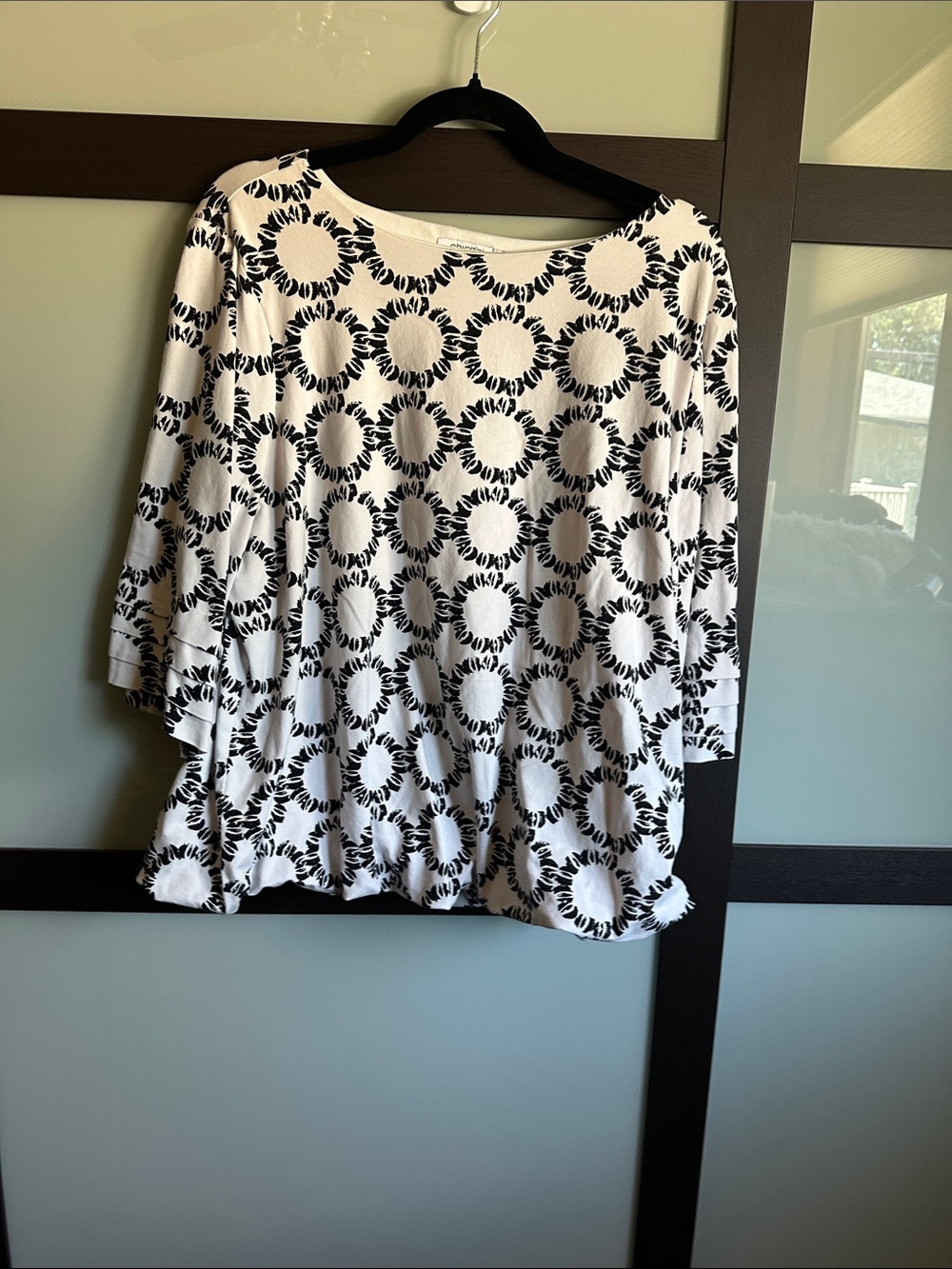 Chico's Black and White Sunburst Boatneck Long Sleeve Top Size XL